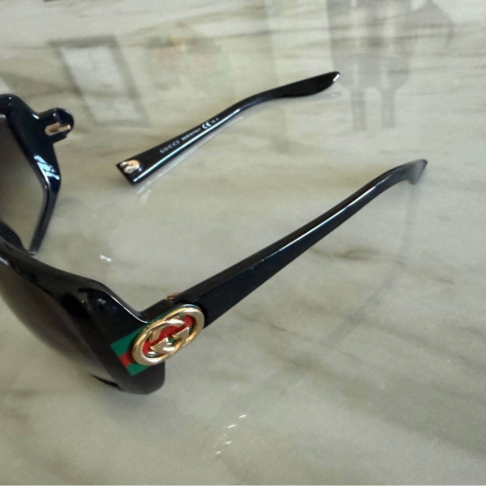 Gucci Black Women’s Sunglasses with Gold Accent - Picture 5 of 7